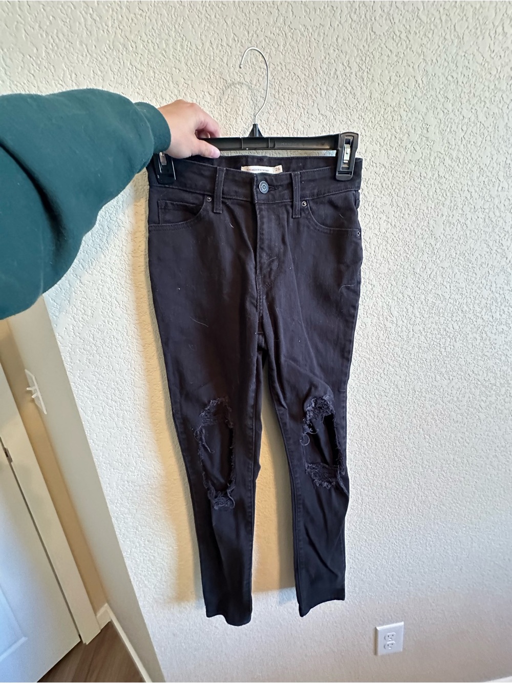 Levi's Black Ripped Women's Skinny Jeans